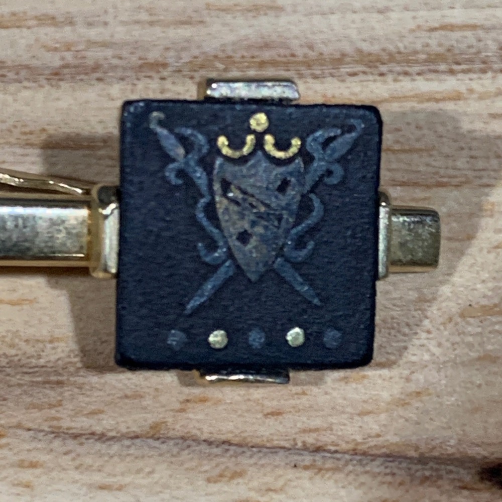 Shields Tie Bar Mens OS Gold Black Heraldic Crest‎ Sword Vintage Mid Century USA
